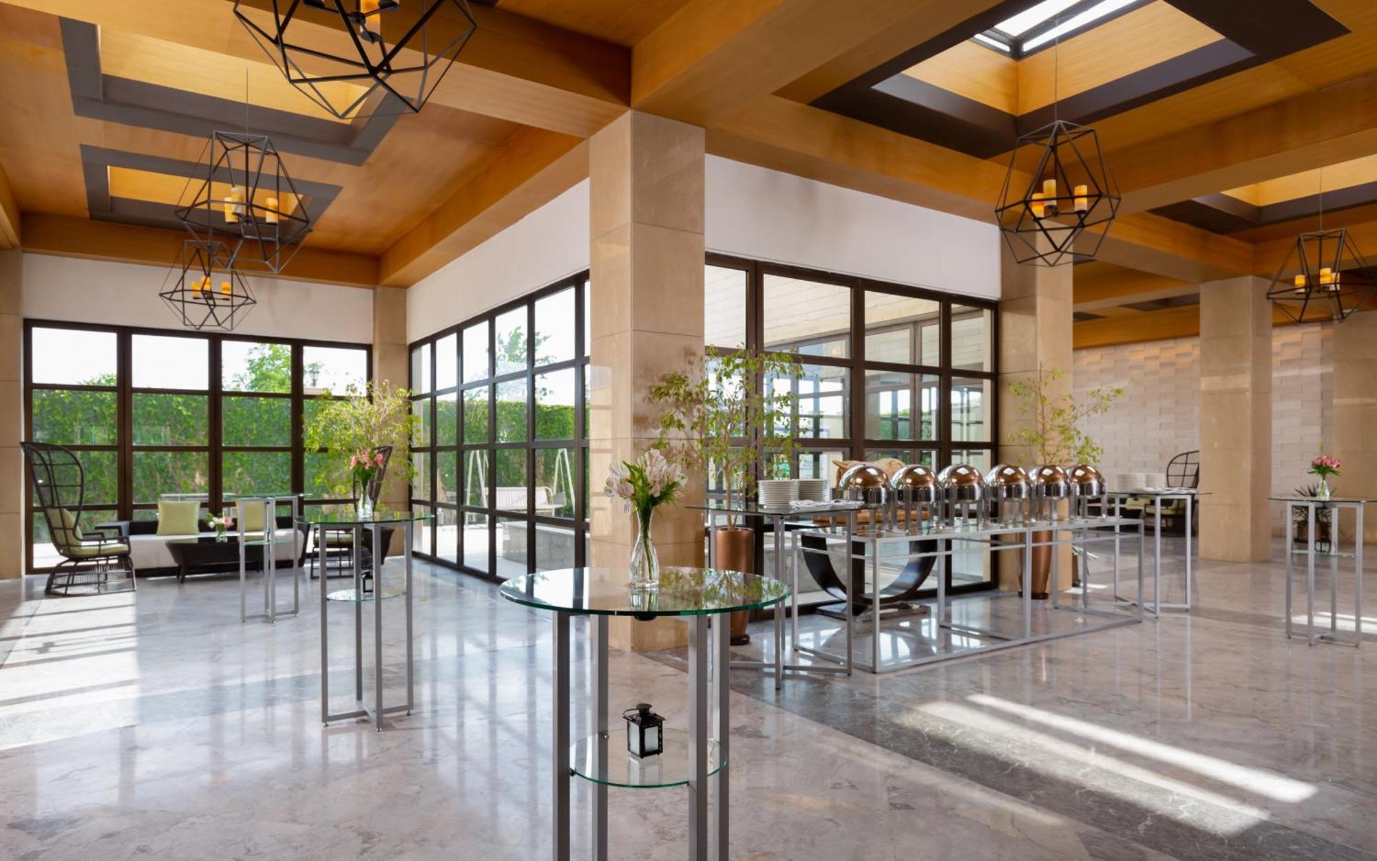 Hilton Dushanbe Ngoại thất bức ảnh